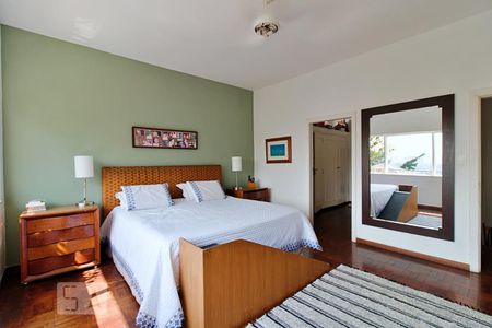 Casa à venda com 550m², 3 quartos e 6 vagasSuíte