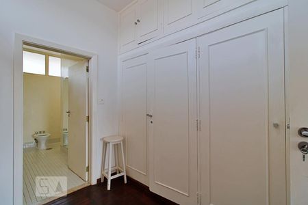 Casa à venda com 550m², 3 quartos e 6 vagasCloset da Suíte