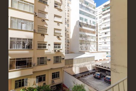 Vista da Sala de apartamento à venda com 2 quartos, 64m² em Copacabana, Rio de Janeiro