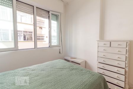 Quarto 1 de apartamento à venda com 2 quartos, 64m² em Copacabana, Rio de Janeiro