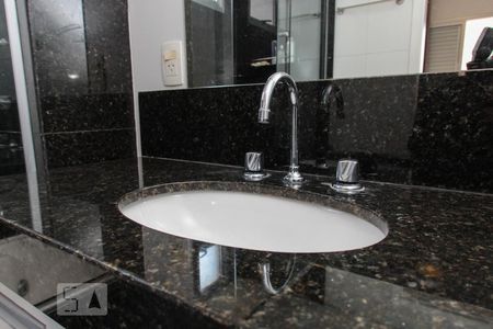 Apartamento para alugar com 80m², 2 quartos e 2 vagasBanheiro da Suíte