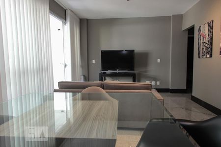 Sala de apartamento para alugar com 2 quartos, 80m² em Santo Antônio, Belo Horizonte