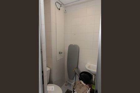 Apartamento para alugar com 80m², 2 quartos e 2 vagasBanheiro da Área de Serviço