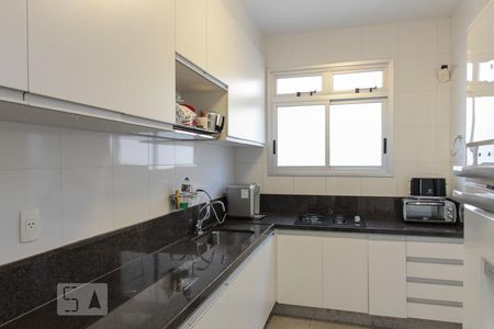 Apartamento para alugar com 80m², 2 quartos e 2 vagasCozinha