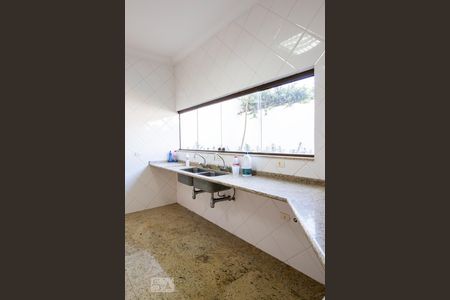 Casa à venda com 534m², 5 quartos e 8 vagasCozinha