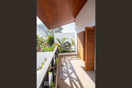 Casa à venda com 534m², 5 quartos e 8 vagasVaranda da Suíte 3