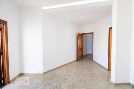 Casa à venda com 534m², 5 quartos e 8 vagasSuíte 2