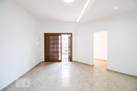 Casa à venda com 534m², 5 quartos e 8 vagasSuíte 4