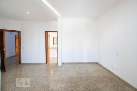 Casa à venda com 534m², 5 quartos e 8 vagasSuíte 2