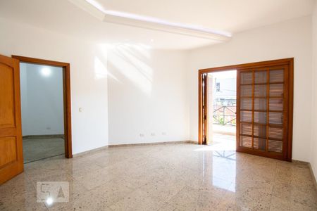 Casa à venda com 534m², 5 quartos e 8 vagasSuíte 3