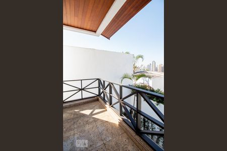 Casa à venda com 534m², 5 quartos e 8 vagasVaranda da Suíte 2