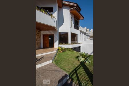 Casa à venda com 534m², 5 quartos e 8 vagasÁrea externa