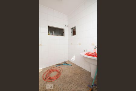 Casa à venda com 534m², 5 quartos e 8 vagasLavanderia