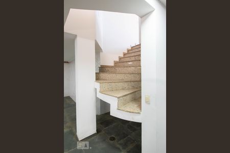 Casa à venda com 534m², 5 quartos e 8 vagasGaragem