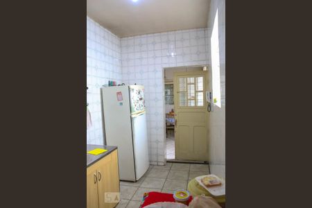 Casa à venda com 180m², 6 quartos e 2 vagas Casa à venda com 180m², 6 quartos e 2 vagasCozinha