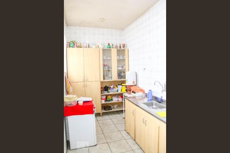Casa à venda com 180m², 6 quartos e 2 vagas Casa à venda com 180m², 6 quartos e 2 vagasCozinha