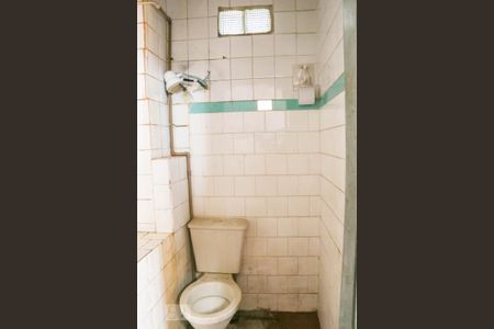 Casa à venda com 180m², 6 quartos e 2 vagas Casa à venda com 180m², 6 quartos e 2 vagasÁrea de Serviço