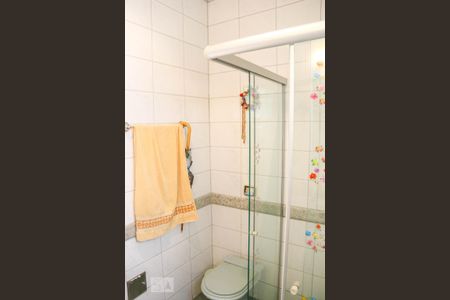 Casa à venda com 180m², 6 quartos e 2 vagas Casa à venda com 180m², 6 quartos e 2 vagasBanheiro da Suíte