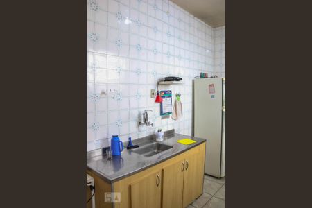 Casa à venda com 180m², 6 quartos e 2 vagas Casa à venda com 180m², 6 quartos e 2 vagasCozinha