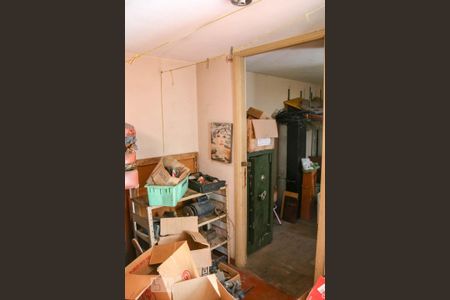 Casa à venda com 180m², 6 quartos e 2 vagas Casa à venda com 180m², 6 quartos e 2 vagasQuarto 6