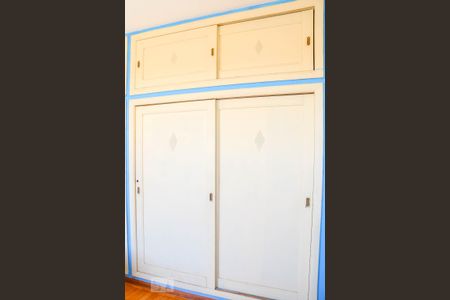 Casa à venda com 180m², 6 quartos e 2 vagas Casa à venda com 180m², 6 quartos e 2 vagasQuarto 2