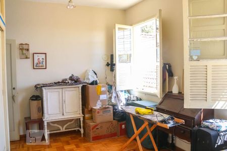 Casa à venda com 180m², 6 quartos e 2 vagas Casa à venda com 180m², 6 quartos e 2 vagasQuarto 2