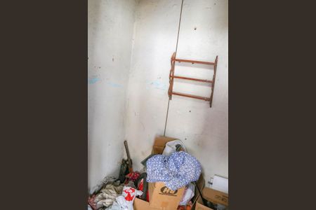 Casa à venda com 180m², 6 quartos e 2 vagas Casa à venda com 180m², 6 quartos e 2 vagasÁrea de Serviço