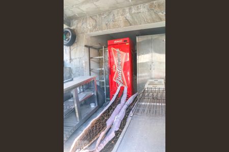 Casa à venda com 180m², 6 quartos e 2 vagas Casa à venda com 180m², 6 quartos e 2 vagasGaragem