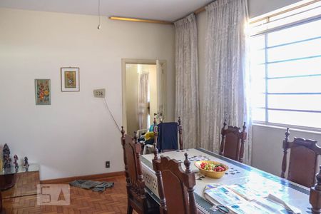 Sala de casa à venda com 6 quartos, 180m² em Barroca, Belo Horizonte