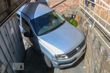 Casa à venda com 180m², 6 quartos e 2 vagas Casa à venda com 180m², 6 quartos e 2 vagasGaragem