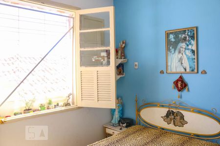 Casa à venda com 180m², 6 quartos e 2 vagas Casa à venda com 180m², 6 quartos e 2 vagasQuarto Suíte