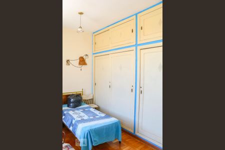 Casa à venda com 180m², 6 quartos e 2 vagas Casa à venda com 180m², 6 quartos e 2 vagasQuarto 2