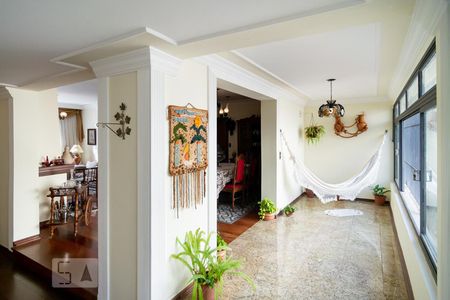 Casa à venda com 300m², 4 quartos e 4 vagasVaranda Sala