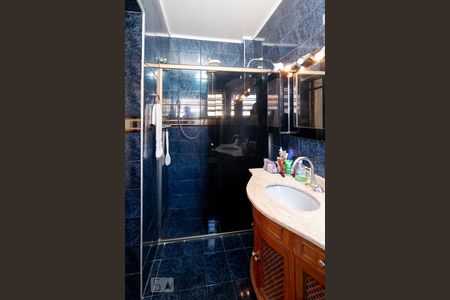 Casa à venda com 300m², 4 quartos e 4 vagasBanheiro Quarto 4 - Suíte