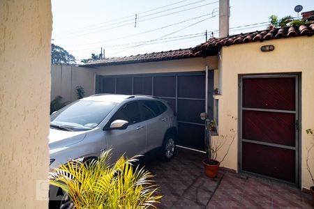 Casa à venda com 300m², 4 quartos e 4 vagasGaragem