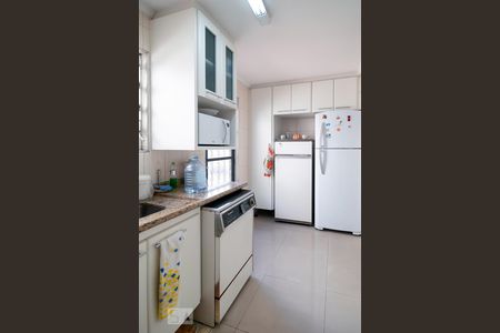 Casa à venda com 300m², 4 quartos e 4 vagasCozinha