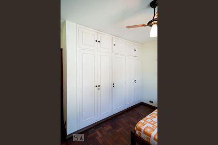 Casa à venda com 300m², 4 quartos e 4 vagasQuarto 2