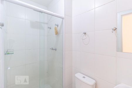 Banheiro de apartamento para alugar com 2 quartos, 46m² em Novo Osasco, Osasco
