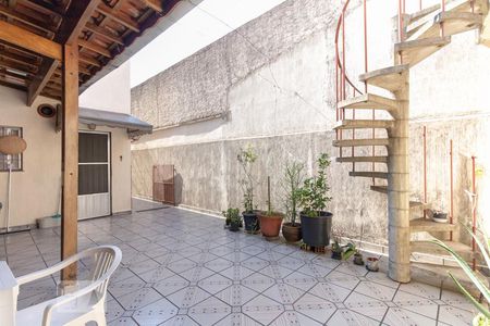 Casa à venda com 270m², 3 quartos e 2 vagasQuintal