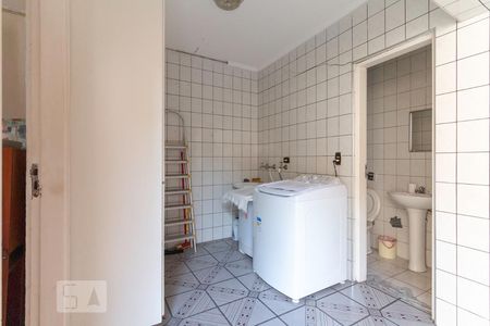 Casa à venda com 270m², 3 quartos e 2 vagasÁrea de Serviço