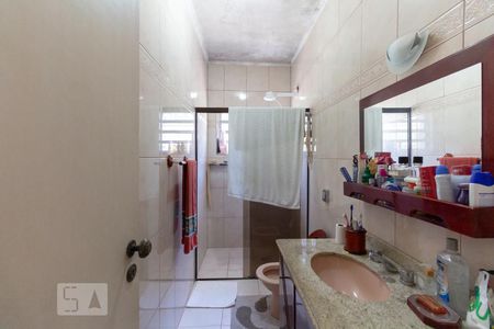 Casa à venda com 270m², 3 quartos e 2 vagasBanheiro da Suíte