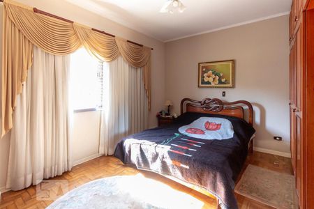 Casa à venda com 270m², 3 quartos e 2 vagasSuíte