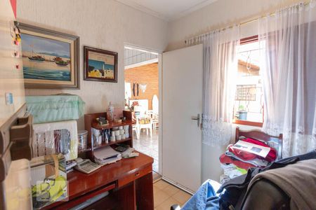 Casa à venda com 270m², 3 quartos e 2 vagasQuarto de Serviço