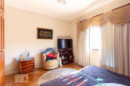 Casa à venda com 270m², 3 quartos e 2 vagasSuíte