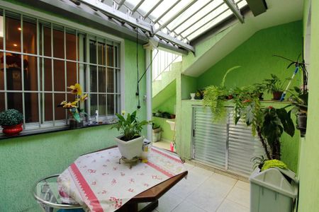 Casa à venda com 150m², 3 quartos e 3 vagas Casa à venda com 150m², 3 quartos e 3 vagasQuintal