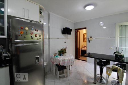 Casa à venda com 150m², 3 quartos e 3 vagas Casa à venda com 150m², 3 quartos e 3 vagasCozinha