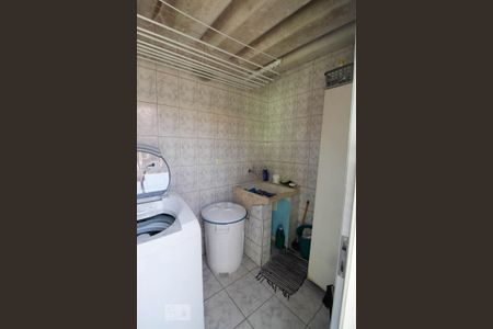 Casa à venda com 150m², 3 quartos e 3 vagas Casa à venda com 150m², 3 quartos e 3 vagasÁrea de Serviço