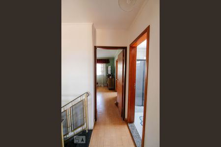Corredor de casa à venda com 3 quartos, 150m² em Vila Galvao, Guarulhos