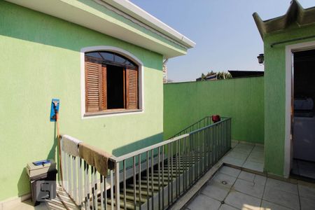 Casa à venda com 150m², 3 quartos e 3 vagas Casa à venda com 150m², 3 quartos e 3 vagasQuintal