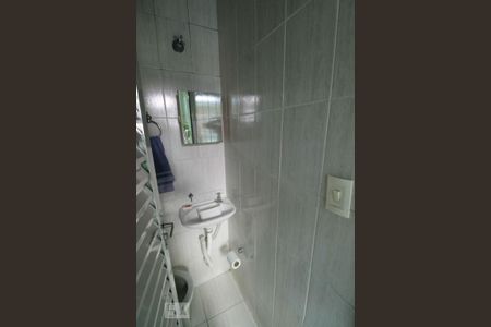 Casa à venda com 150m², 3 quartos e 3 vagas Casa à venda com 150m², 3 quartos e 3 vagasBanheiro de Serviço